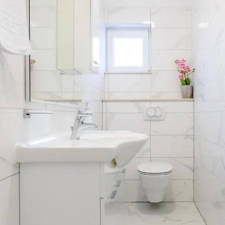 Solis Apartment