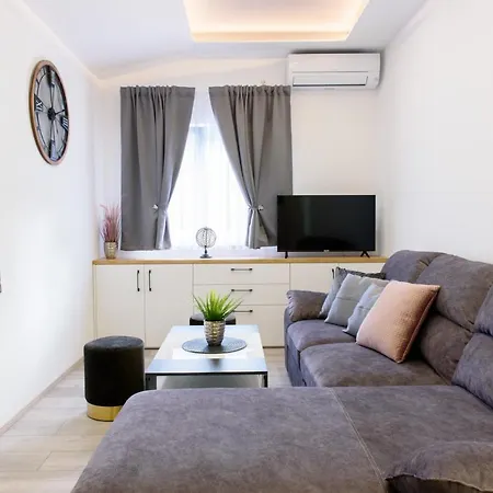 Apartment Solis *